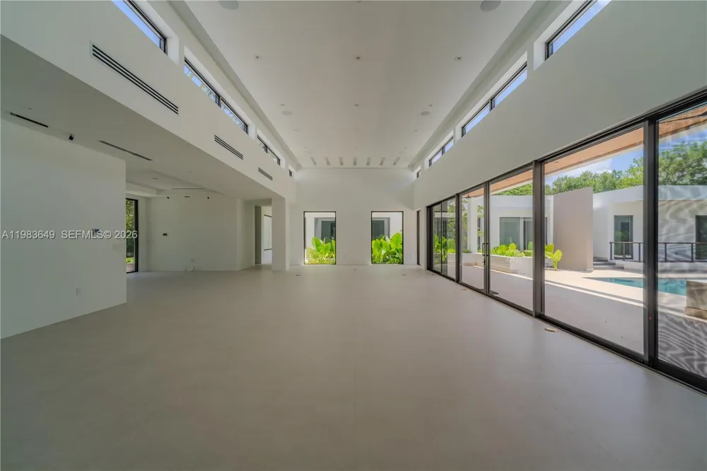 11720 SW 77th Ave Pinecrest, FL 33156