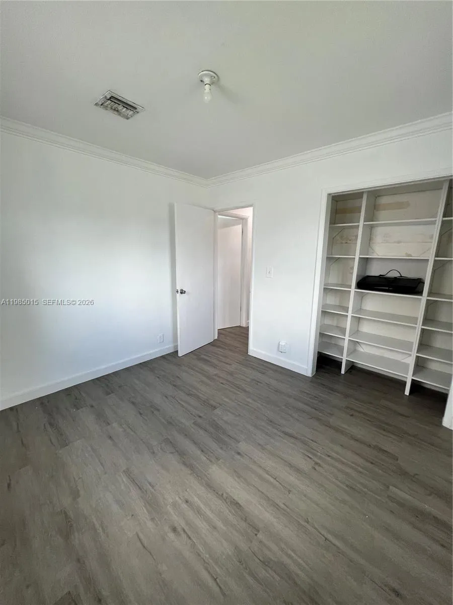5730 SW 55th St Davie, FL 33314
