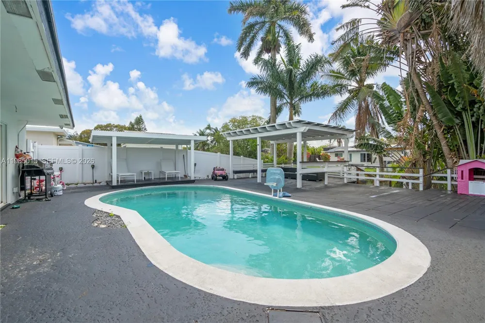 5730 SW 55th St Davie, FL 33314