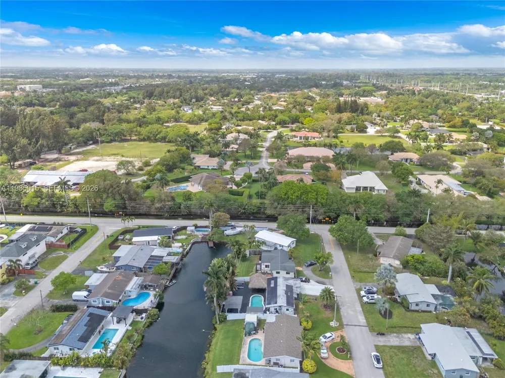 5730 SW 55th St Davie, FL 33314