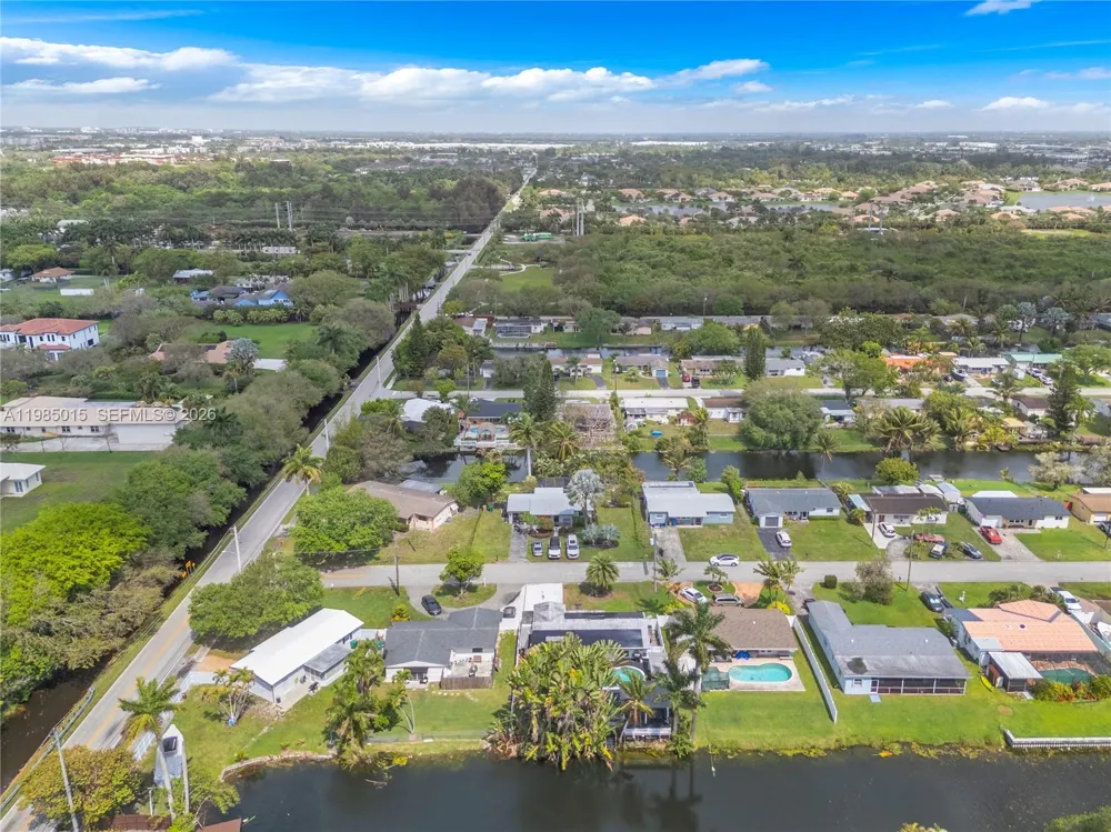5730 SW 55th St Davie, FL 33314