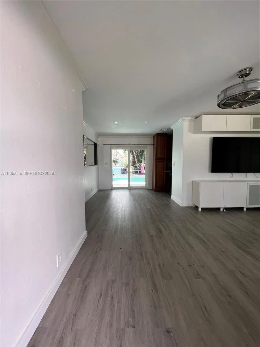 5730 SW 55th St Davie, FL 33314