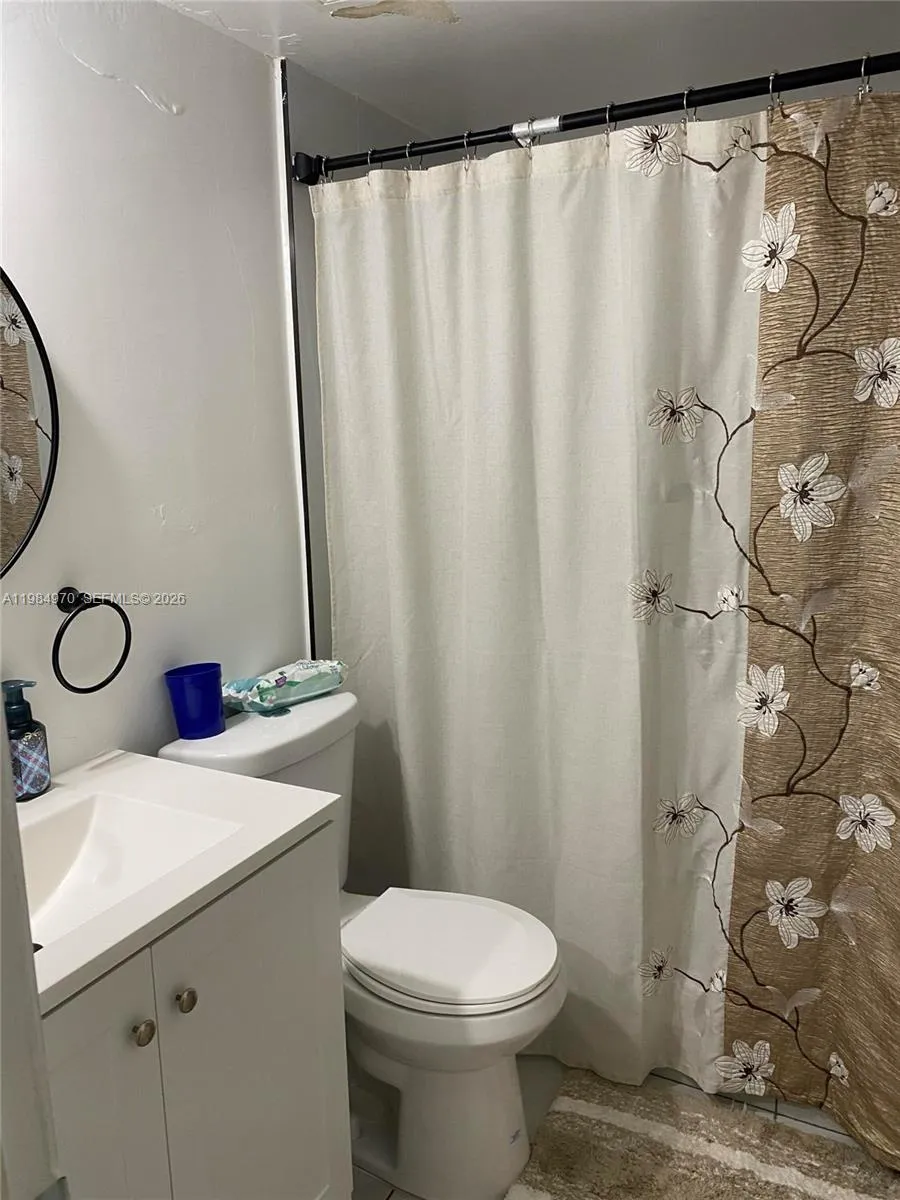9405 W Flagler St #D105 Miami, FL 33174