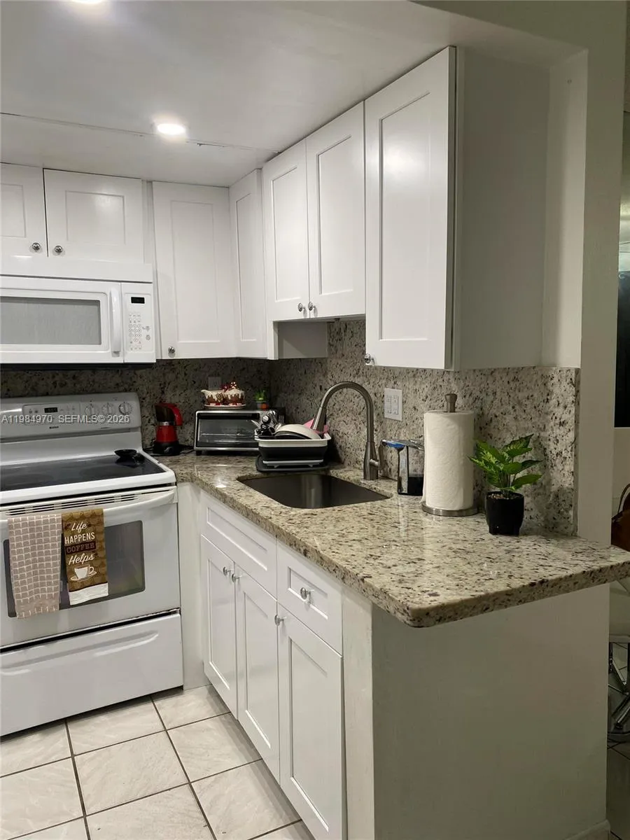 9405 W Flagler St #D105 Miami, FL 33174