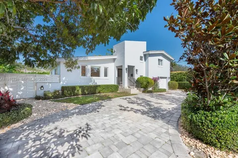717 Benevento Ave