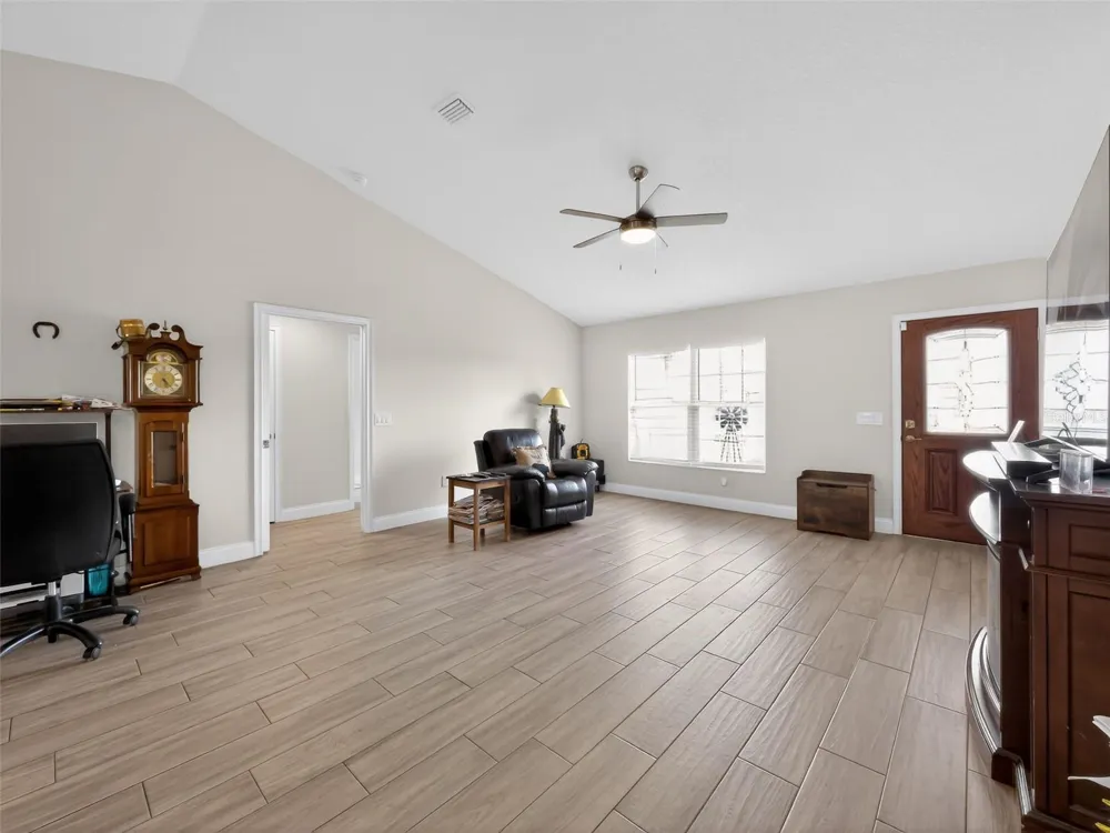 854 FISHER ROAD Ocklawaha, FL 32179