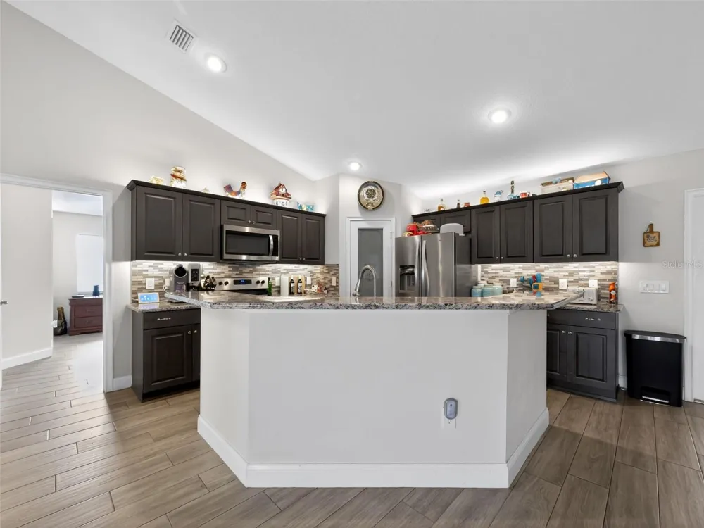 854 FISHER ROAD Ocklawaha, FL 32179