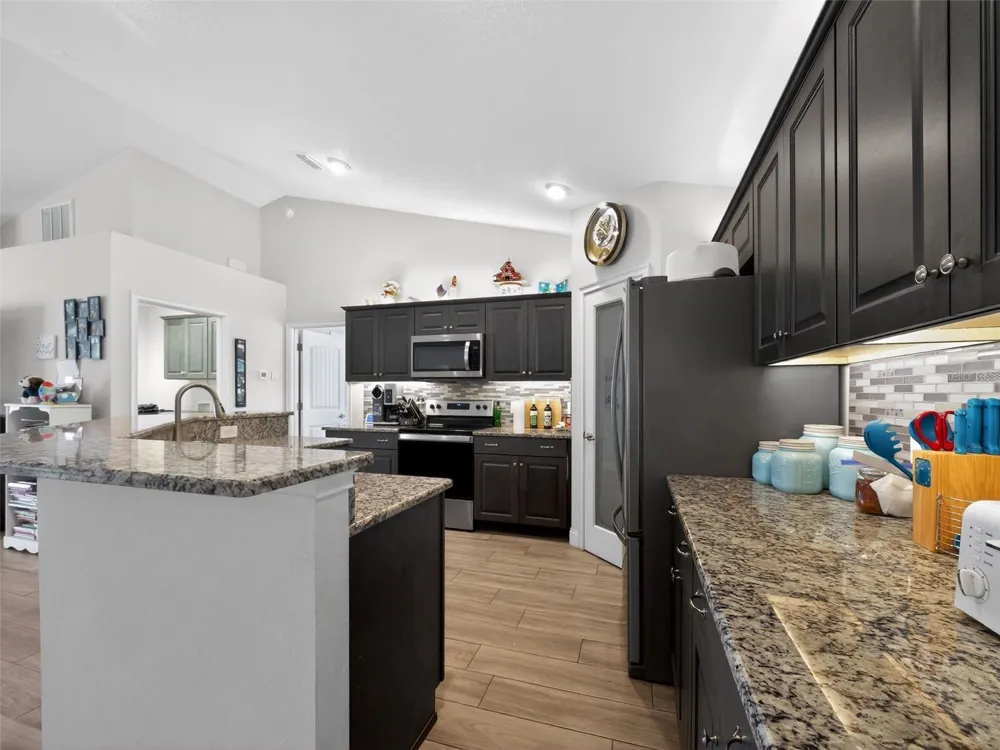 854 FISHER ROAD Ocklawaha, FL 32179
