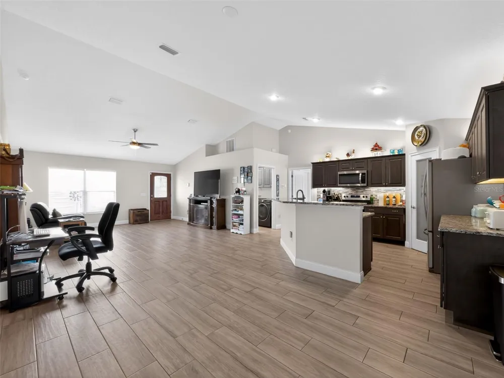 854 FISHER ROAD Ocklawaha, FL 32179