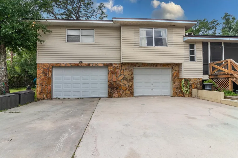 1143 MEYERS ROAD Venice, FL 34292