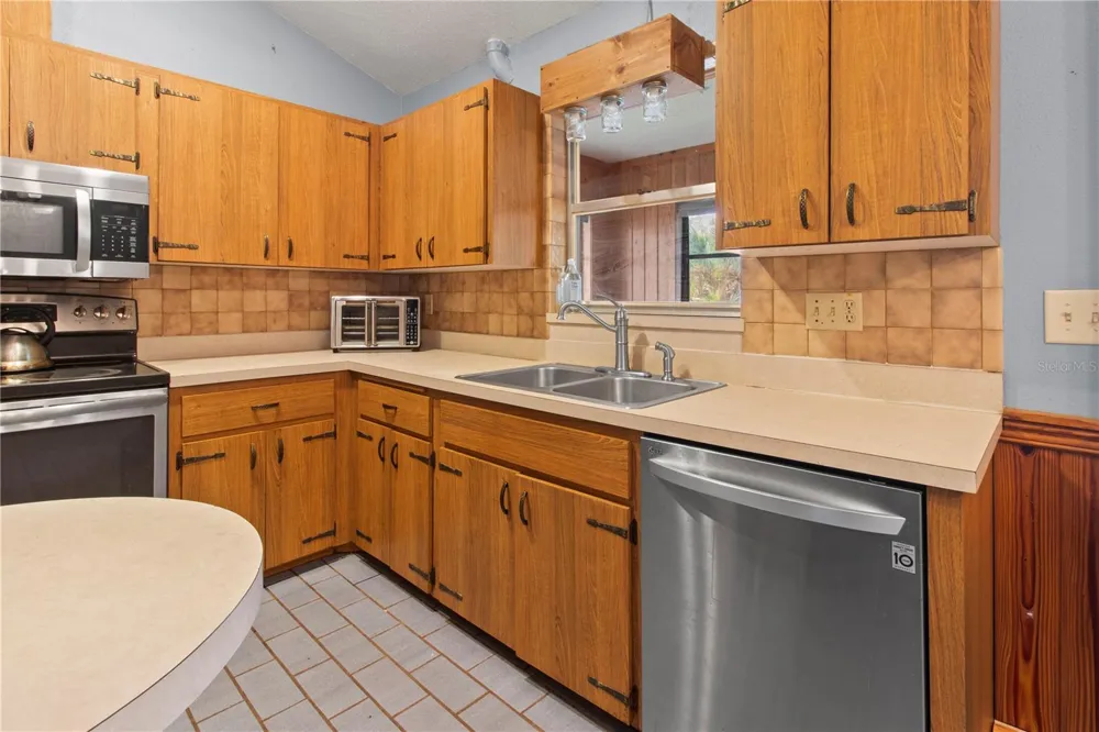 1143 MEYERS ROAD Venice, FL 34292