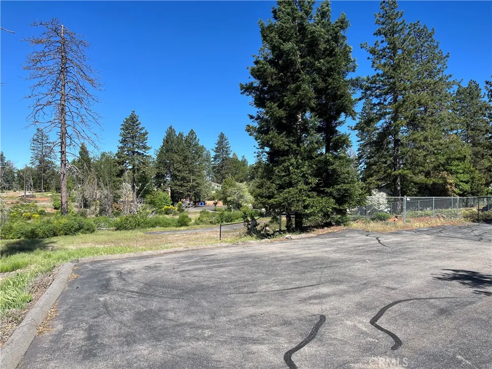 13681 Skyway Magalia, CA 95954