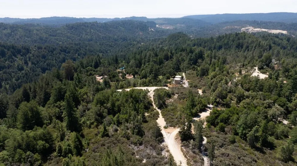 10001 West Drive Felton, CA 95018