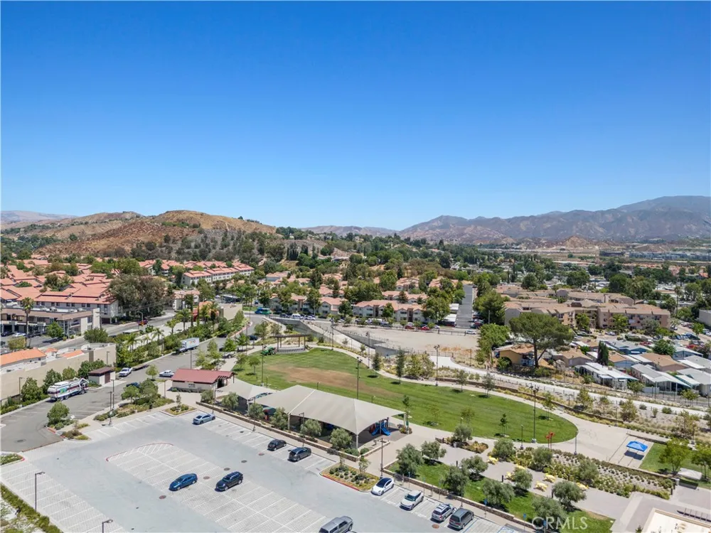 18193 Sundowner Way #815 Canyon Country, CA 91387