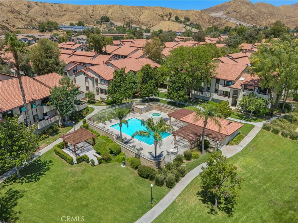 18193 Sundowner Way #815 Canyon Country, CA 91387