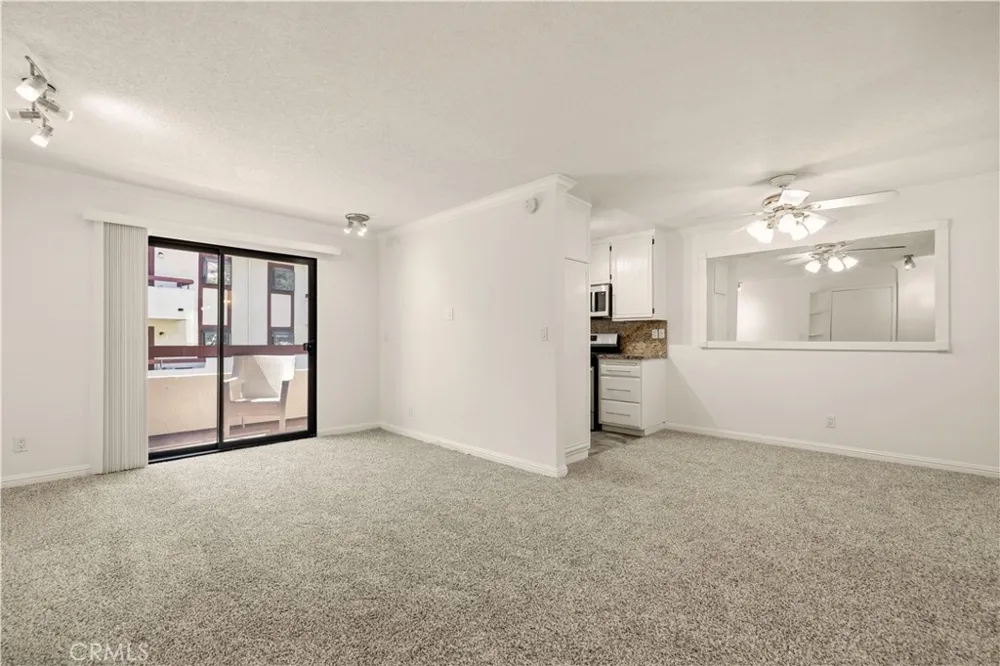 18193 Sundowner Way #815 Canyon Country, CA 91387
