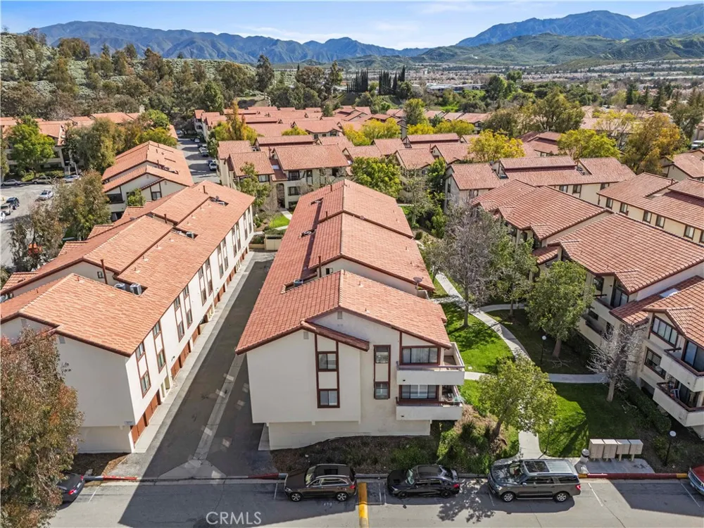 18193 Sundowner Way #815 Canyon Country, CA 91387