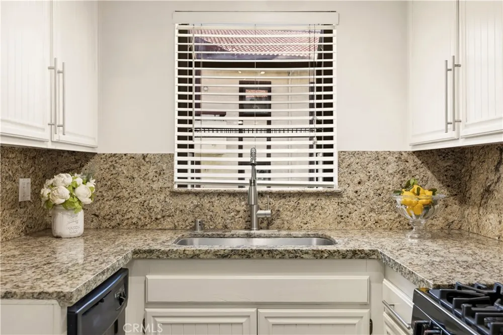 18193 Sundowner Way #815 Canyon Country, CA 91387