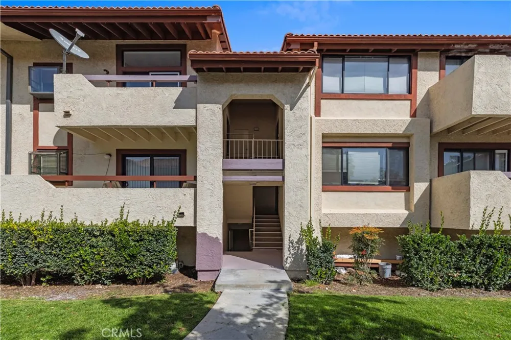 18193 Sundowner Way #815 Canyon Country, CA 91387