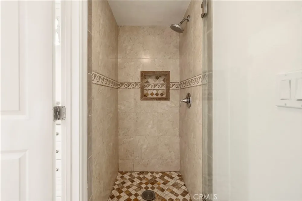 18193 Sundowner Way #815 Canyon Country, CA 91387