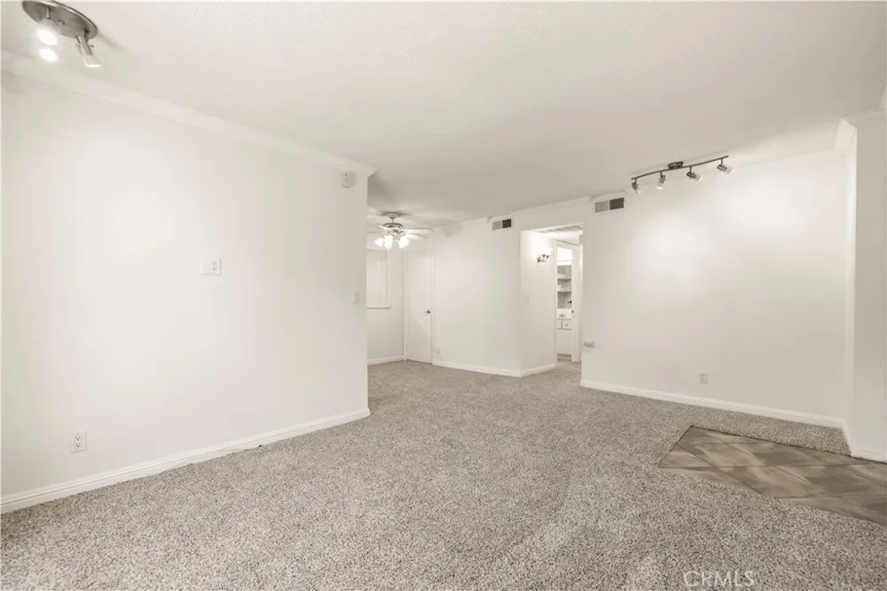 18193 Sundowner Way #815 Canyon Country, CA 91387