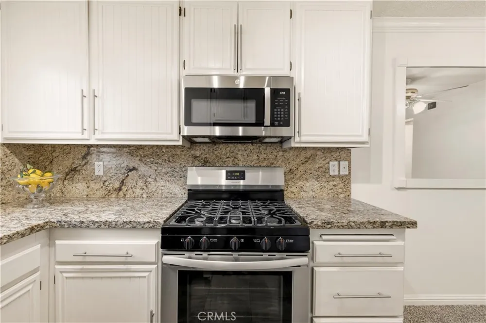 18193 Sundowner Way #815 Canyon Country, CA 91387