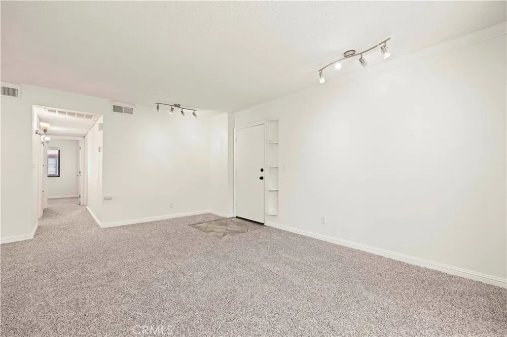 18193 Sundowner Way #815 Canyon Country, CA 91387