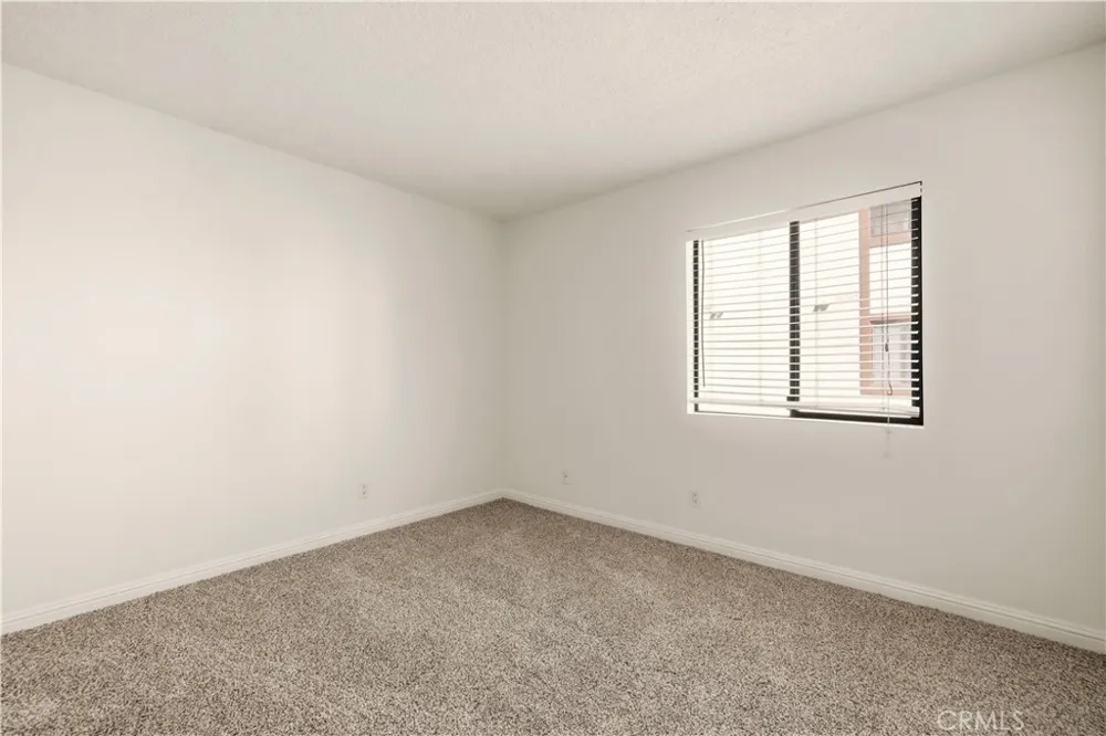 18193 Sundowner Way #815 Canyon Country, CA 91387