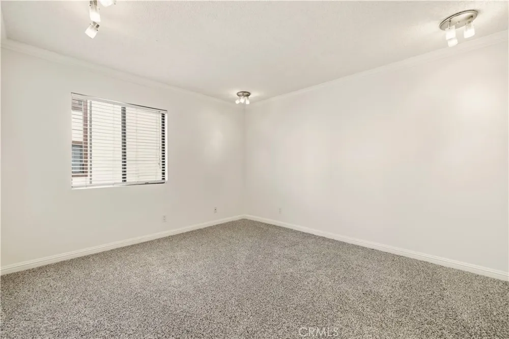 18193 Sundowner Way #815 Canyon Country, CA 91387