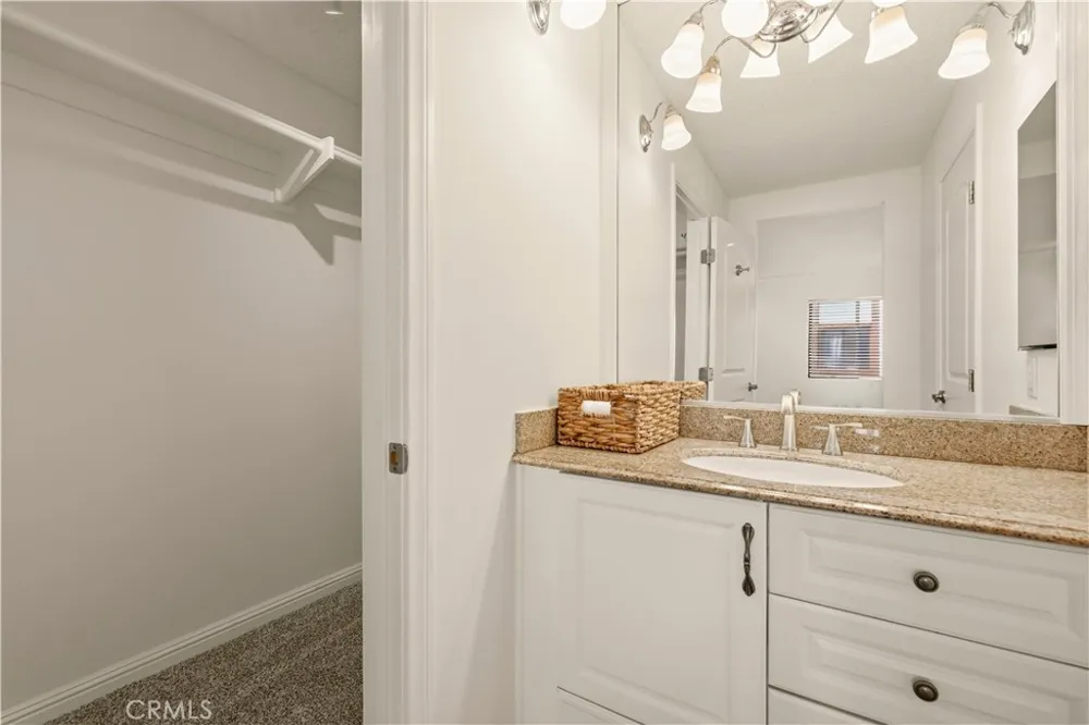 18193 Sundowner Way #815 Canyon Country, CA 91387