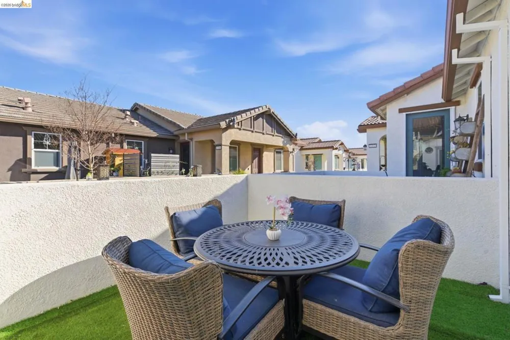 2318 Rustic Oak Ln Rio Vista, CA 94571