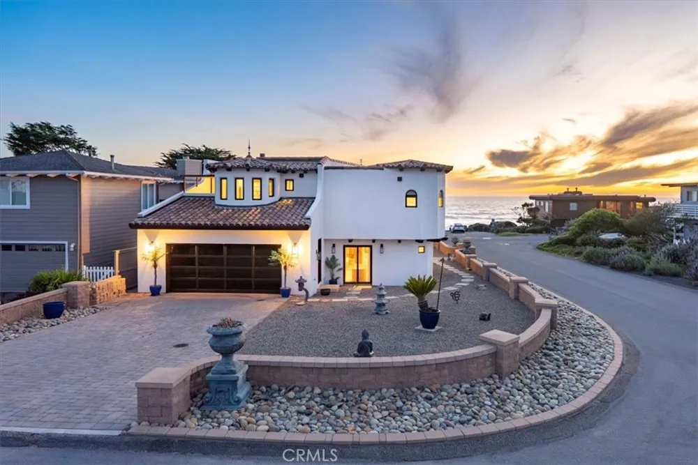 2090 Sherwood Cambria, CA 93428