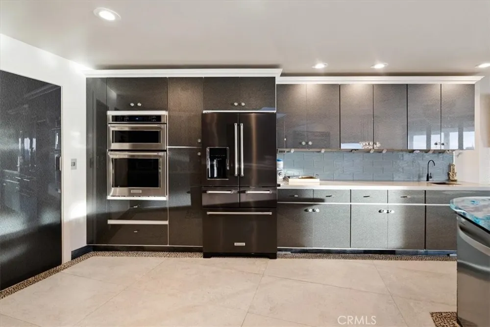 2090 Sherwood Cambria, CA 93428