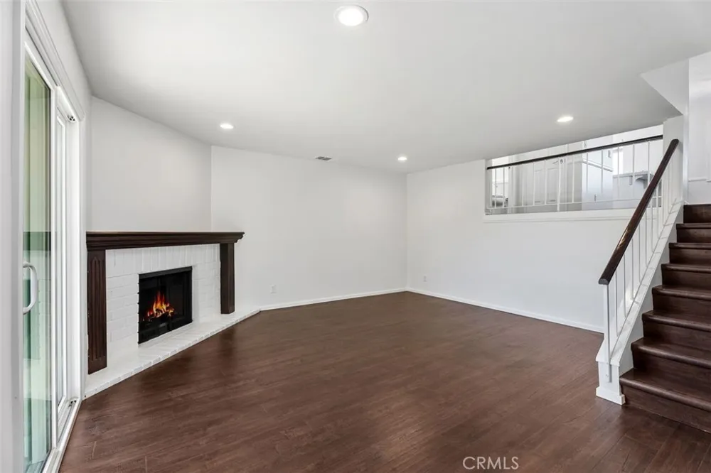 428 W 1st Street Tustin, CA 92780