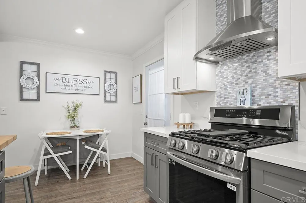 586 DEL MAR Chula Vista, CA 91910