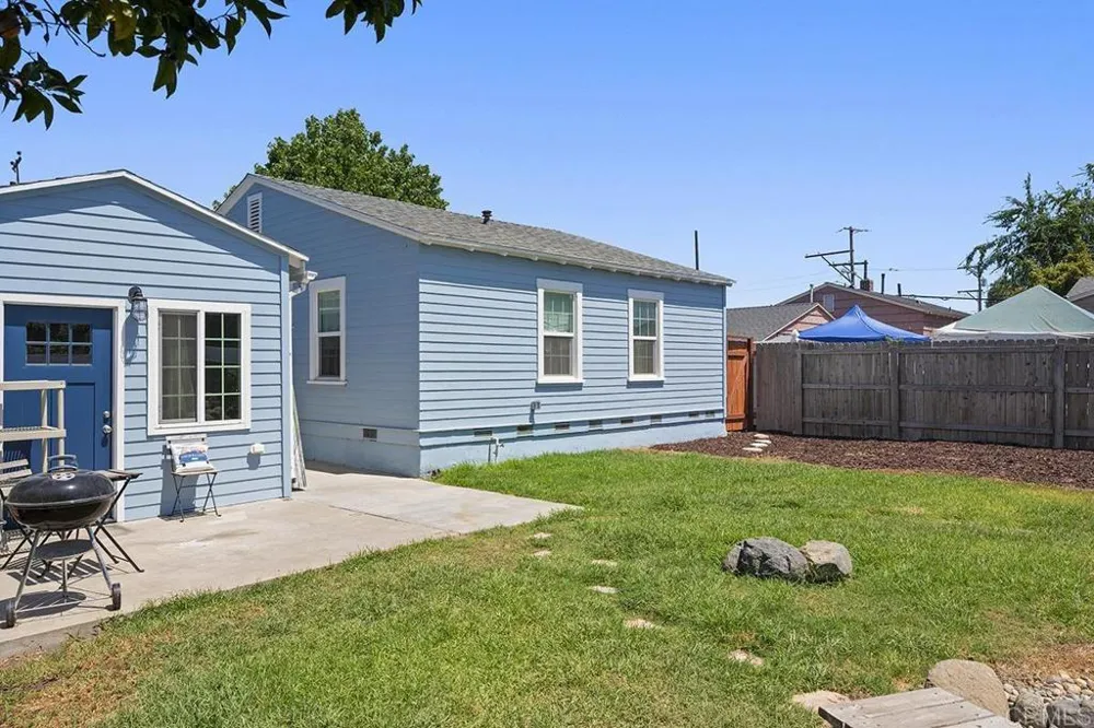 586 DEL MAR Chula Vista, CA 91910