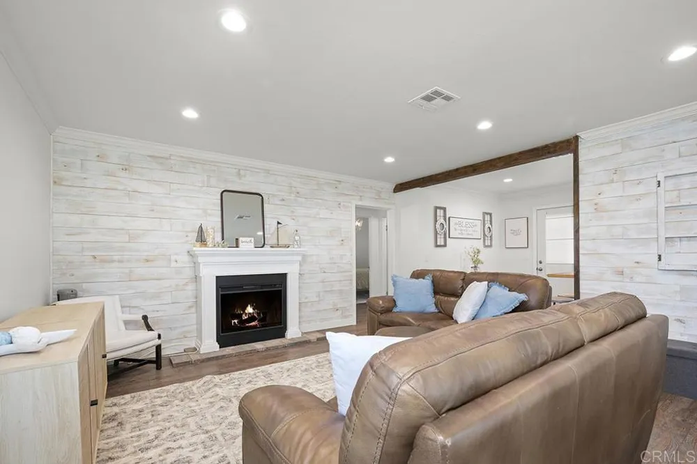 586 DEL MAR Chula Vista, CA 91910
