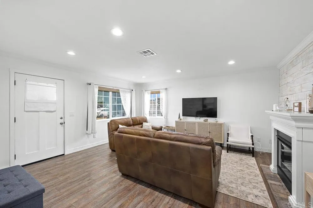 586 DEL MAR Chula Vista, CA 91910