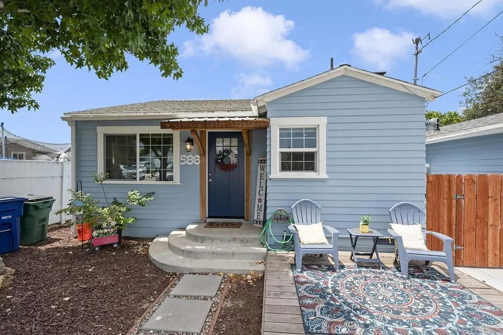 586 DEL MAR Chula Vista, CA 91910