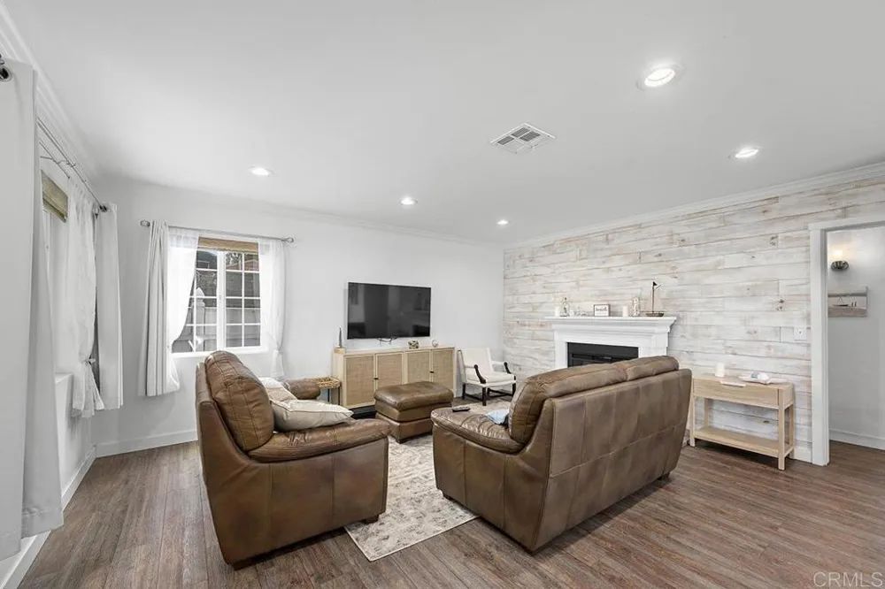 586 DEL MAR Chula Vista, CA 91910