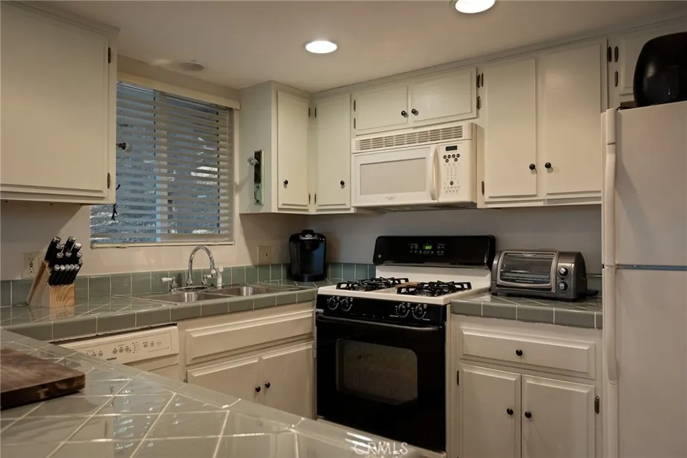 831 Nadelhorn Lake Arrowhead, CA 92352