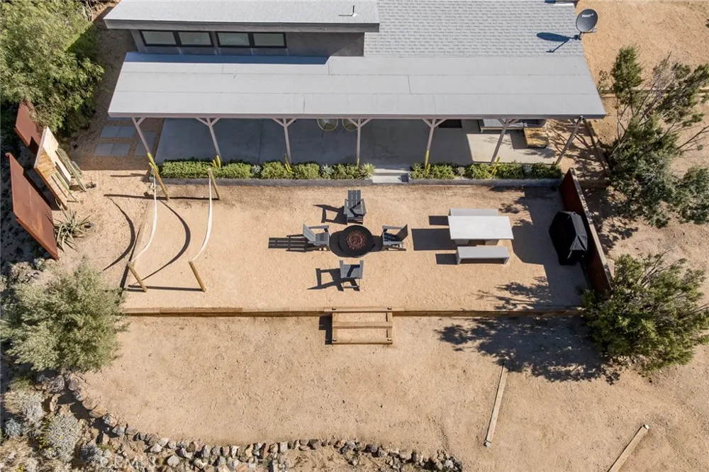 48575 W Paradise Morongo Valley, CA 92256