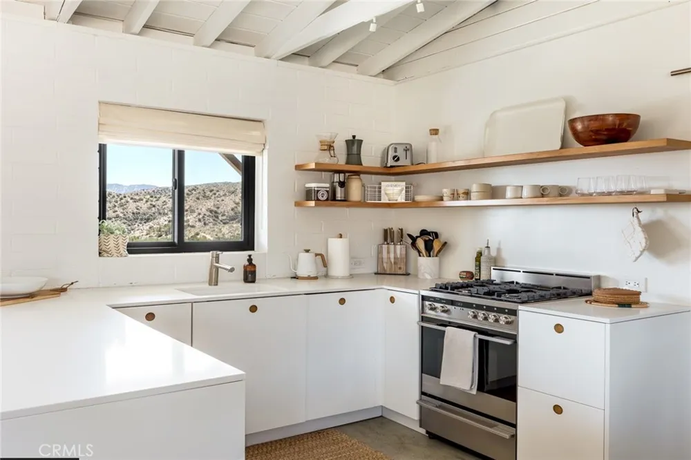 48575 W Paradise Morongo Valley, CA 92256