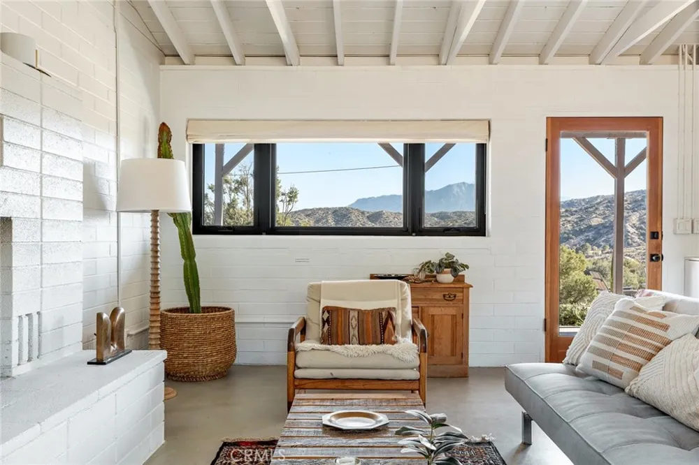48575 W Paradise Morongo Valley, CA 92256