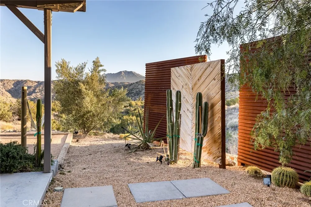 48575 W Paradise Morongo Valley, CA 92256