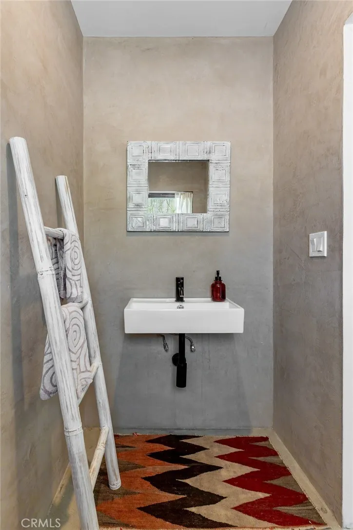 48575 W Paradise Morongo Valley, CA 92256
