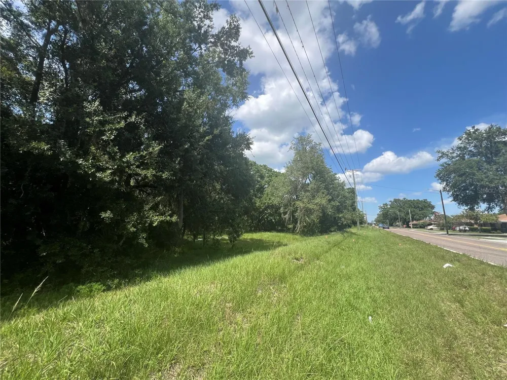 1308 E ALSOBROOK STREET Plant City, FL 33563