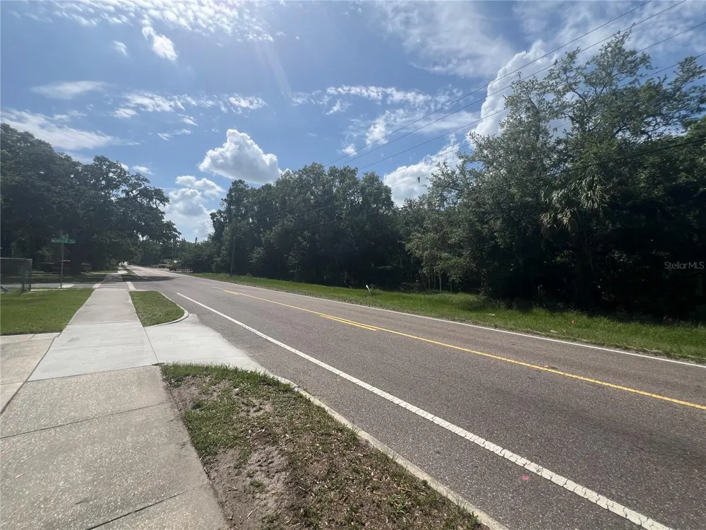 1308 E ALSOBROOK STREET Plant City, FL 33563