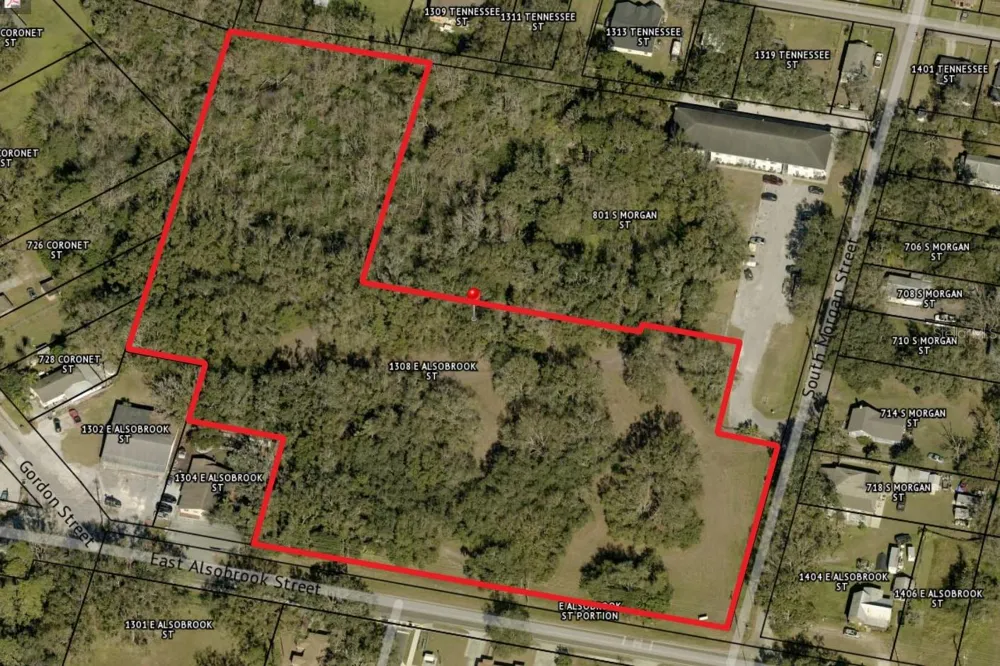 1308 E ALSOBROOK STREET Plant City, FL 33563