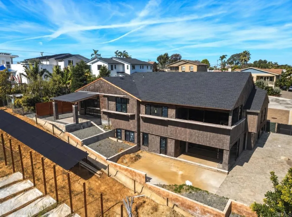 3780 Highland Dr. Carlsbad, CA 92008